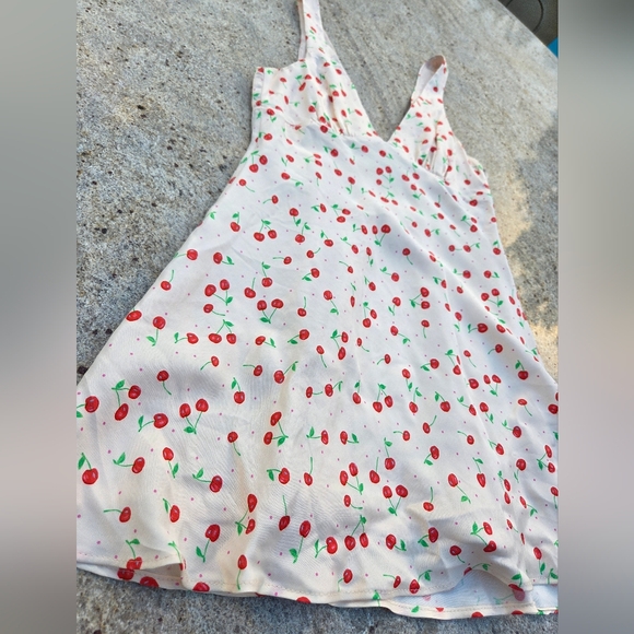 Cherry Zara satin mini dress. Size S - Picture 6 of 13